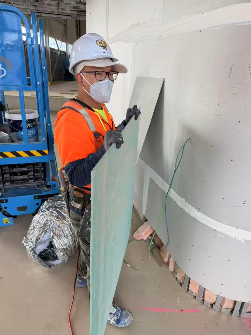 Shaping an interior wall
